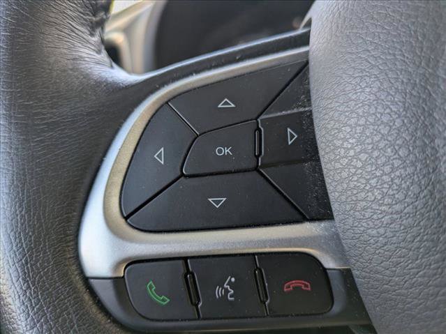Used 2023 Jeep Renegade Latitude w/ Premium Group AWD/4WD image 14