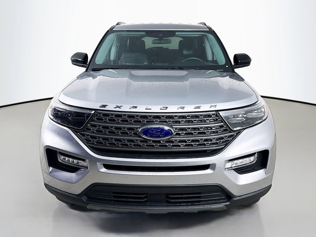 Certified 2023 Ford Explorer XLT w/ Equipment Group 202A AWD/4WD image 6