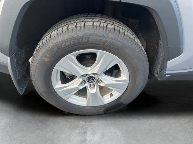 Used 2021 Toyota RAV4 XLE image 10