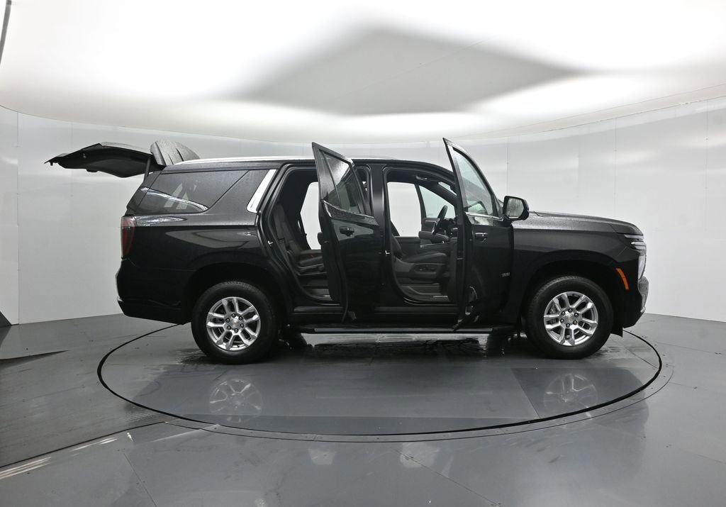 Used 2025 Chevrolet Tahoe LT image 5