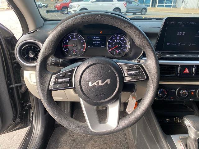 Used 2022 Kia Forte LXS w/ LXS Technology Package image 17