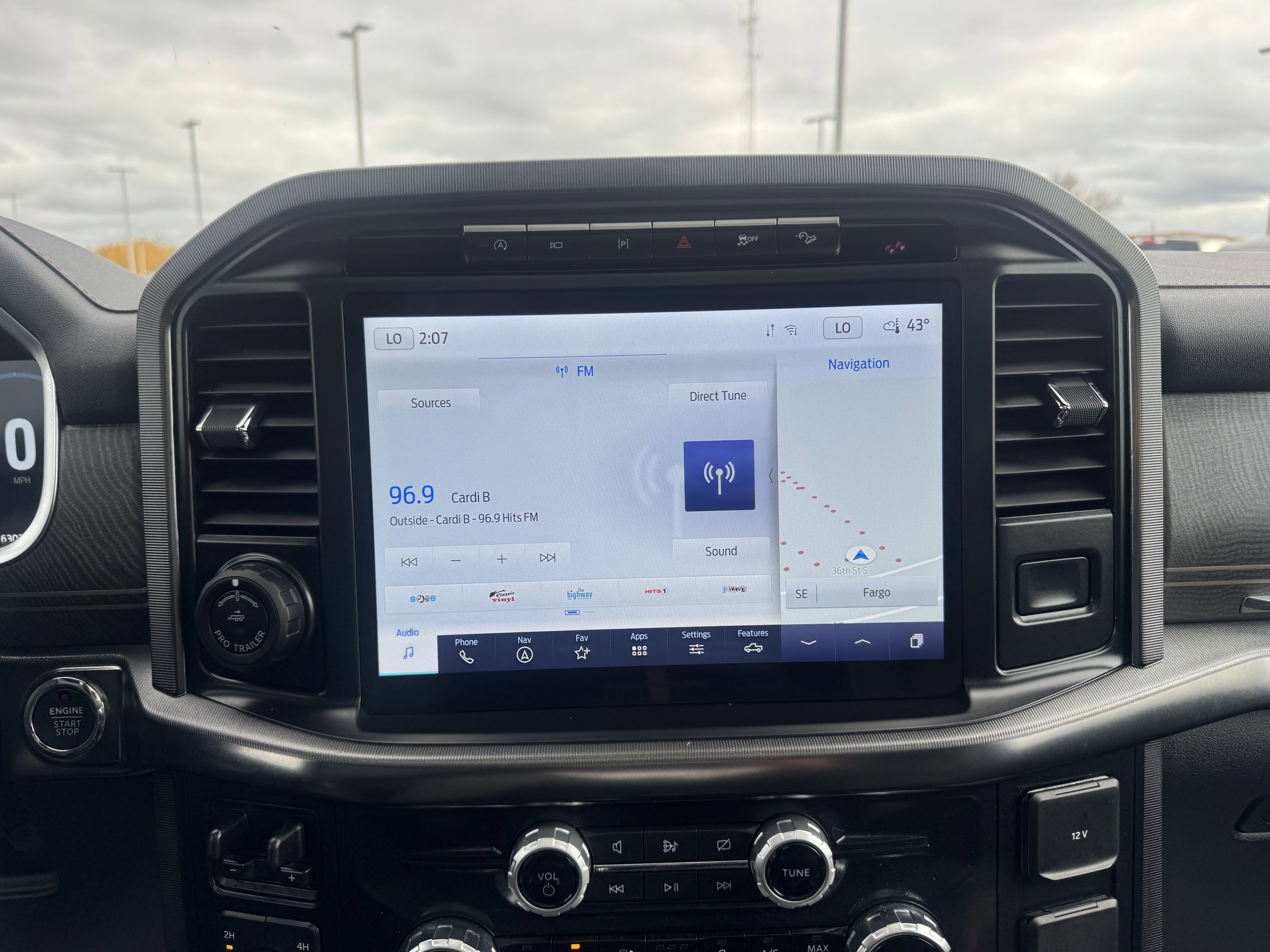 Certified 2023 Ford F150 Platinum w/ Equipment Group 701A High image 17