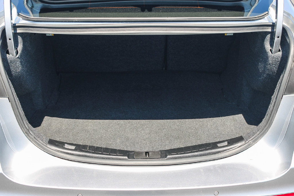Certified 2020 Ford Fusion Titanium FWD image 28