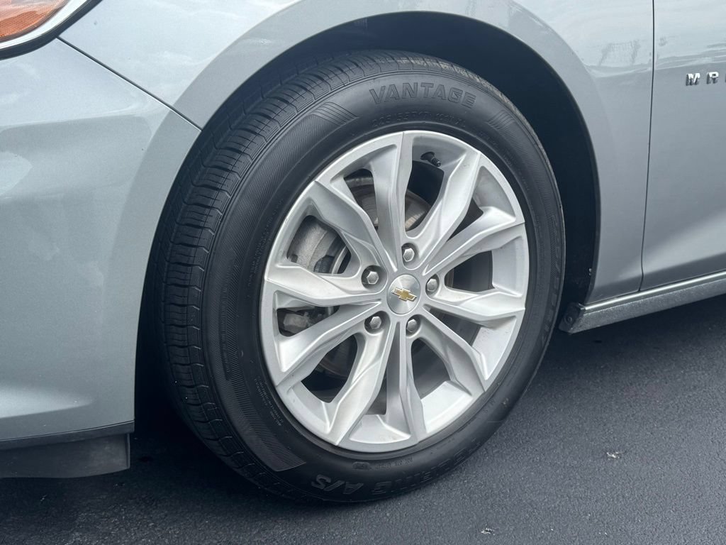 Used 2025 Chevrolet Malibu LT FWD image 29