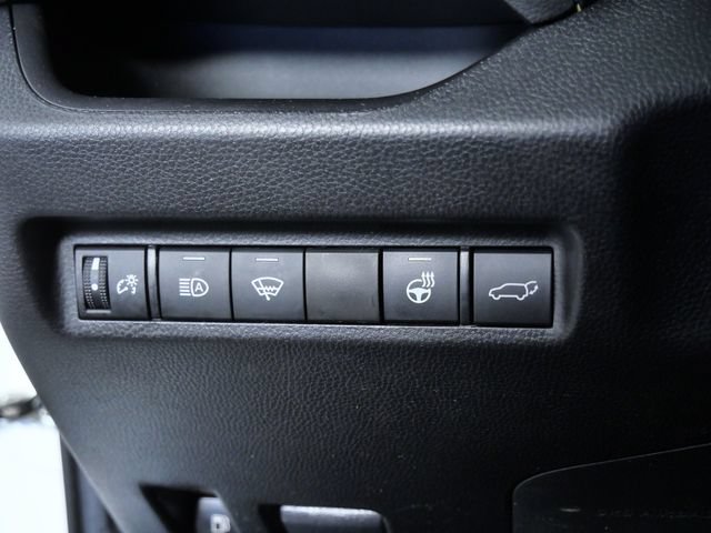 Used 2022 Toyota RAV4 XLE w/ Convenience Package AWD/4WD image 25