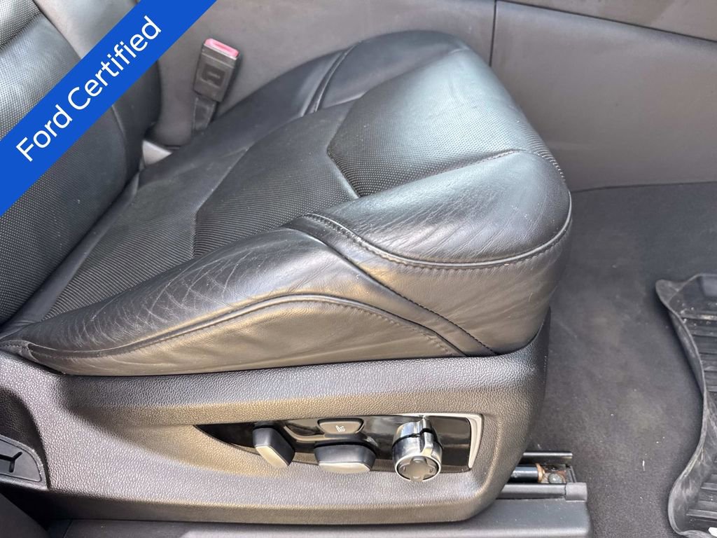 Used 2019 Cadillac Escalade Platinum image 13