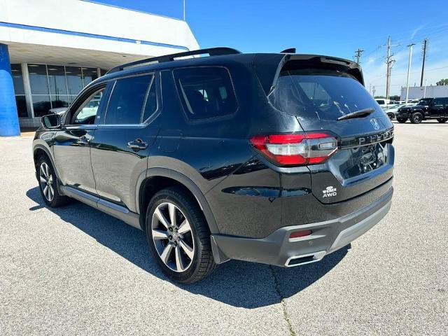 Used 2023 Honda Pilot Elite image 3