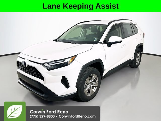 Used 2024 Toyota RAV4 XLE AWD/4WD image 3
