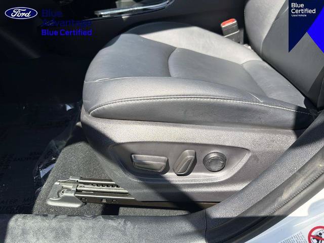 Used 2021 Toyota Prius Prime XLE w/ Carpet Mat Package (TMS) FWD image 24