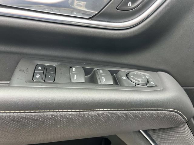 Used 2024 GMC Yukon SLT image 29