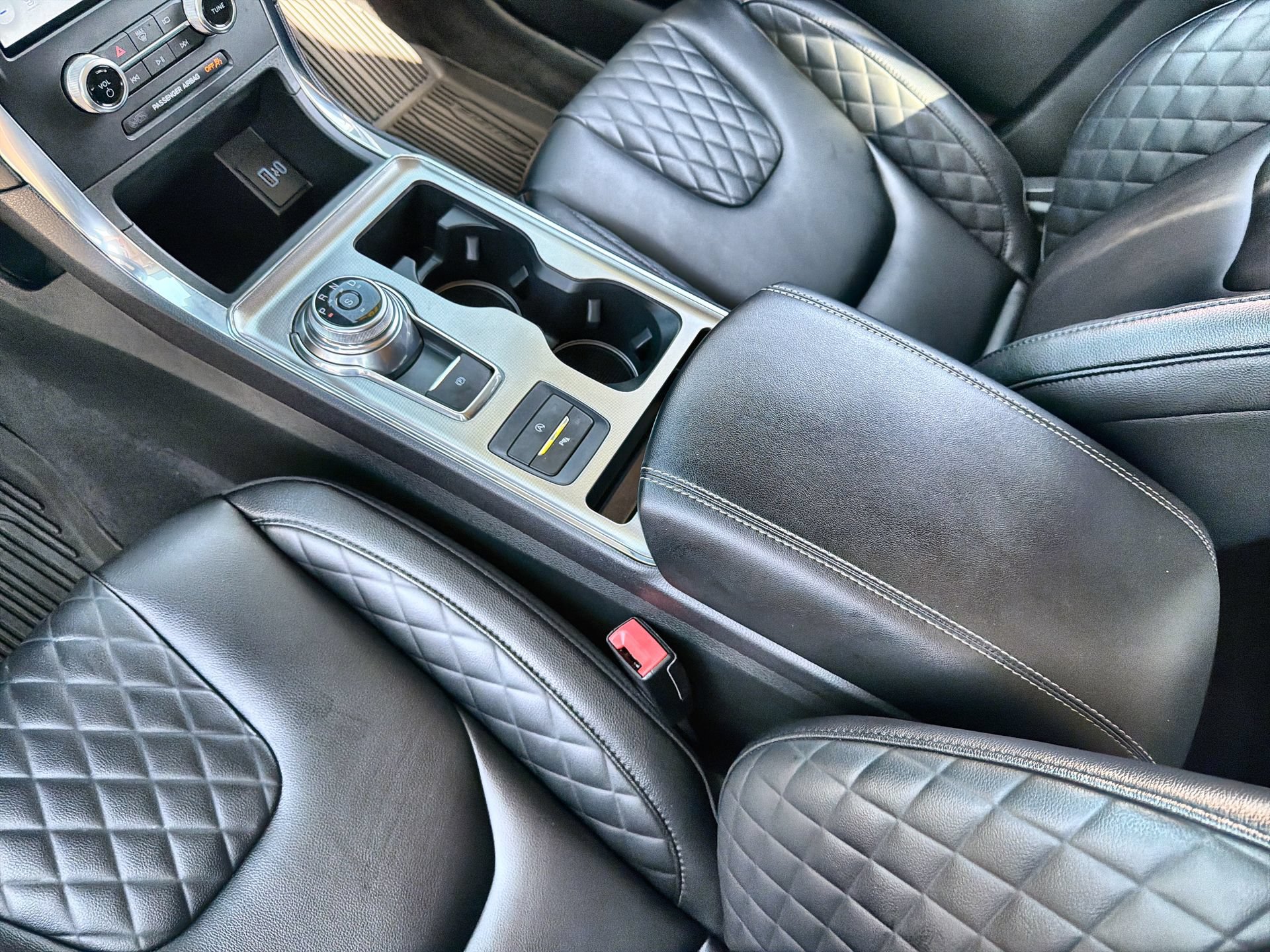 Certified 2024 Ford Edge Titanium AWD/4WD image 20