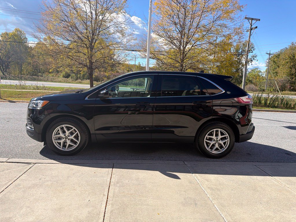 Certified 2023 Ford Edge SEL w/ Convenience Package AWD/4WD image 4