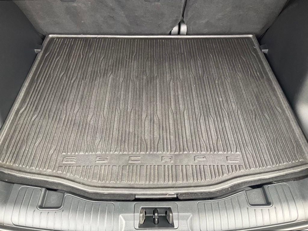 Certified 2024 Ford Escape SE w/ PHEV Premium Package FWD image 16