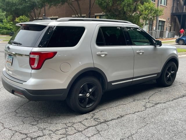 Certified 2019 Ford Explorer XLT FWD image 6