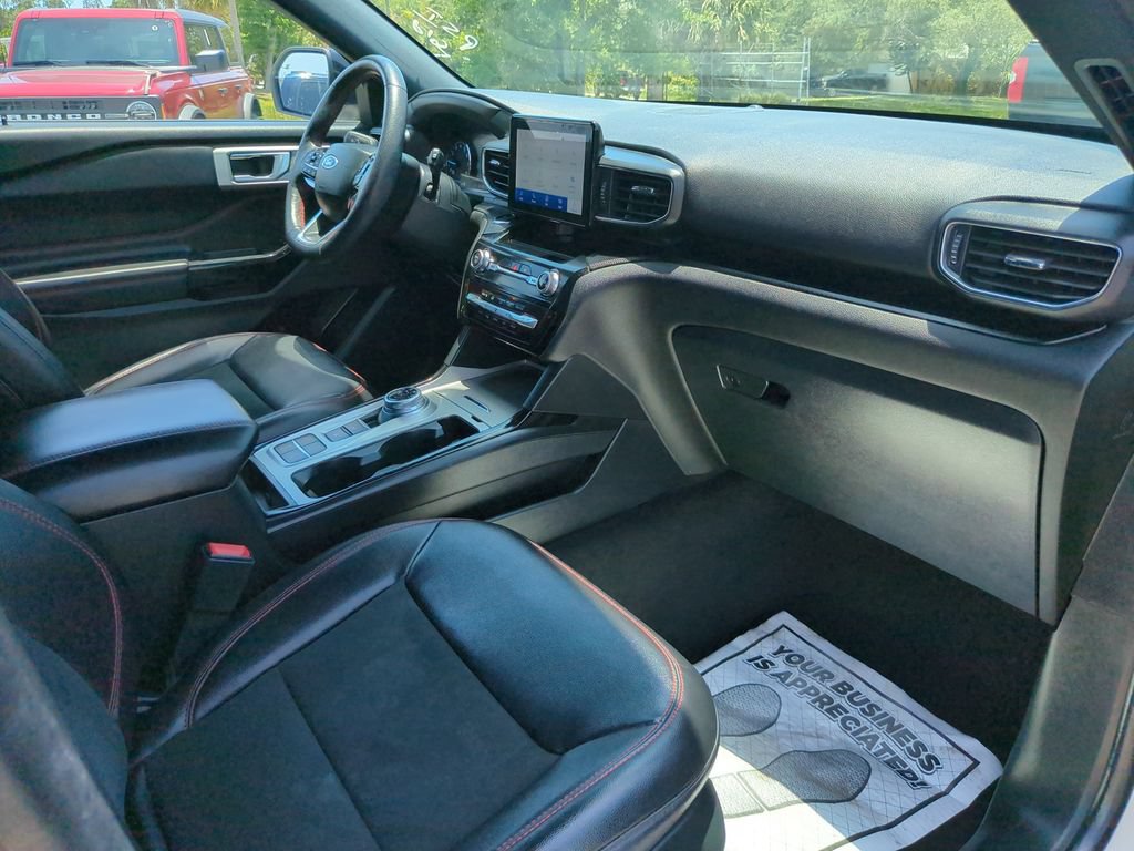 Certified 2023 Ford Explorer ST-Line w/ Class IV Trailer Tow Package RWD image 14