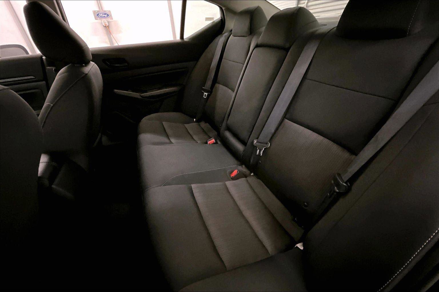 Used 2024 Nissan Altima 2.5 SV image 25