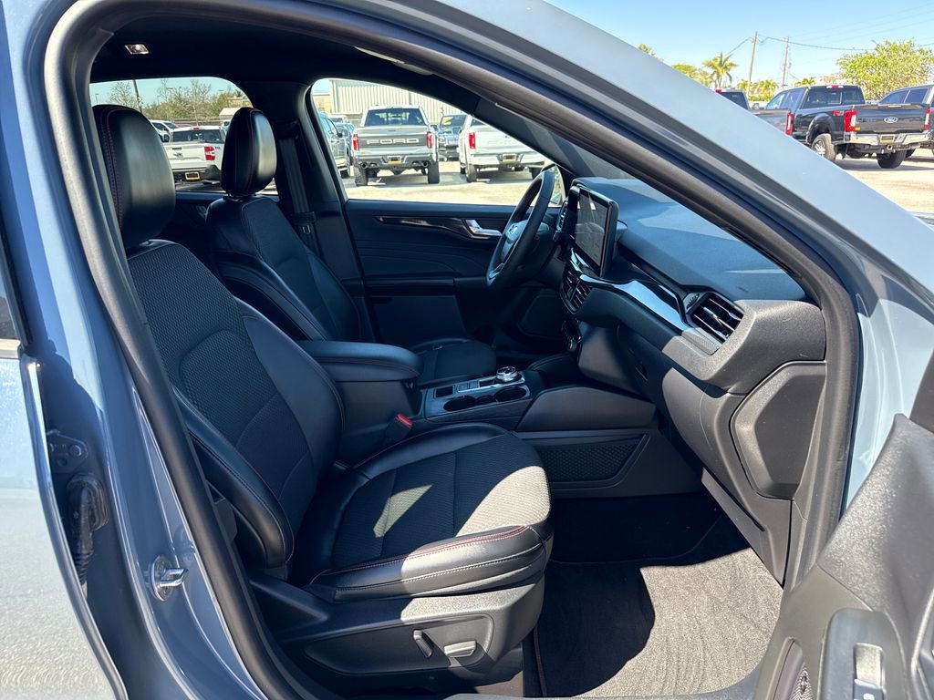 Certified 2023 Ford Escape ST-Line Select w/ Tech Pack #2 image 26