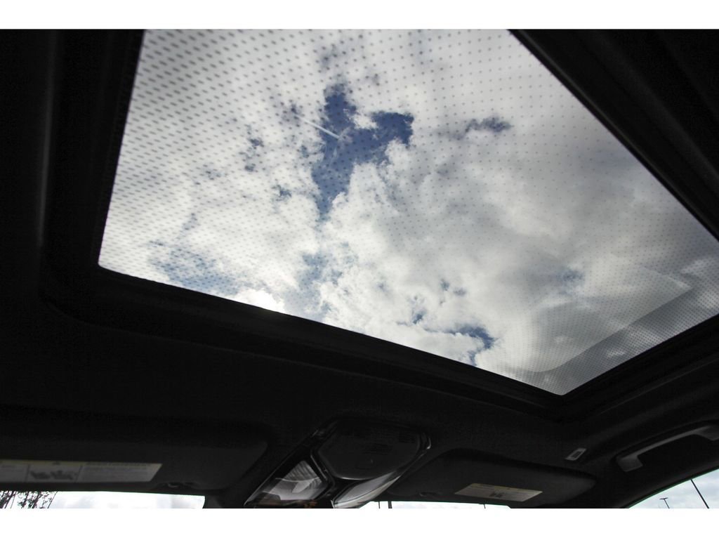 Used 2025 BMW X5 M60i w/ Executive Package image 26