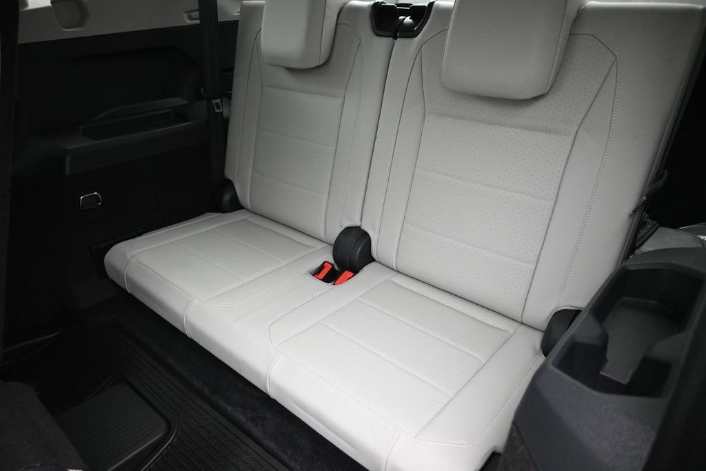 Used 2021 Volkswagen Tiguan SEL FWD image 20