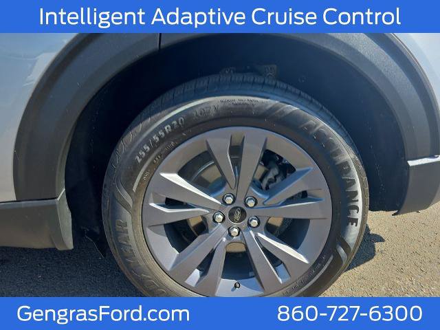 Certified 2022 Ford Explorer XLT w/ Equipment Group 202A AWD/4WD image 13