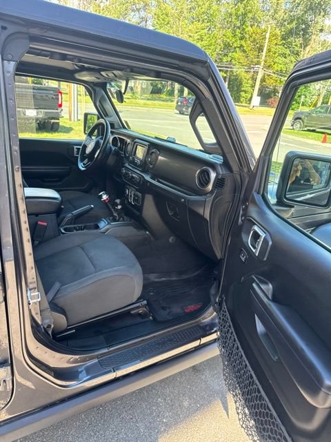 Used 2018 Jeep Wrangler Unlimited Sport S AWD/4WD image 19