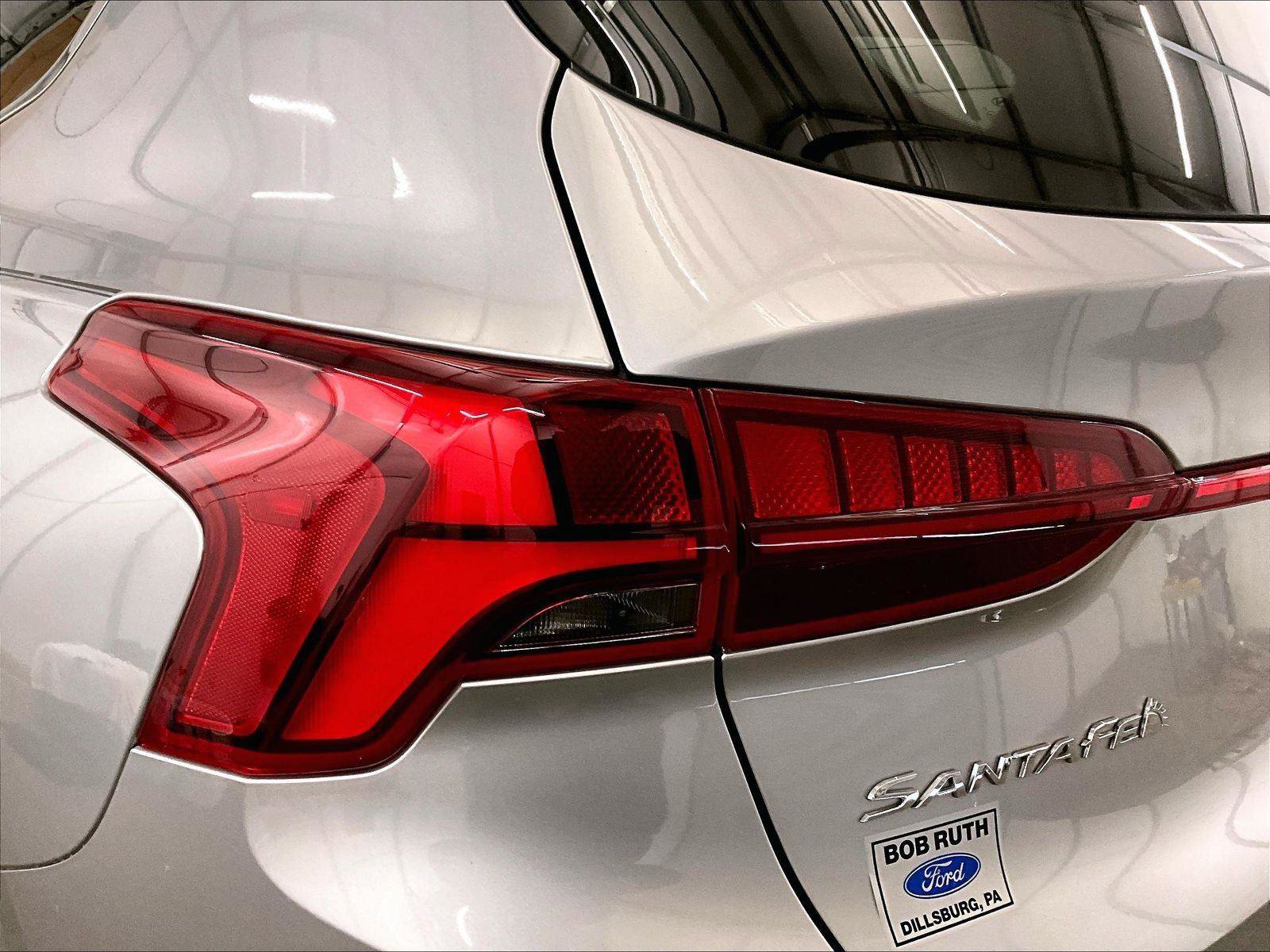 Used 2022 Hyundai Santa Fe SEL w/ Convenience + Premium Package FWD image 28