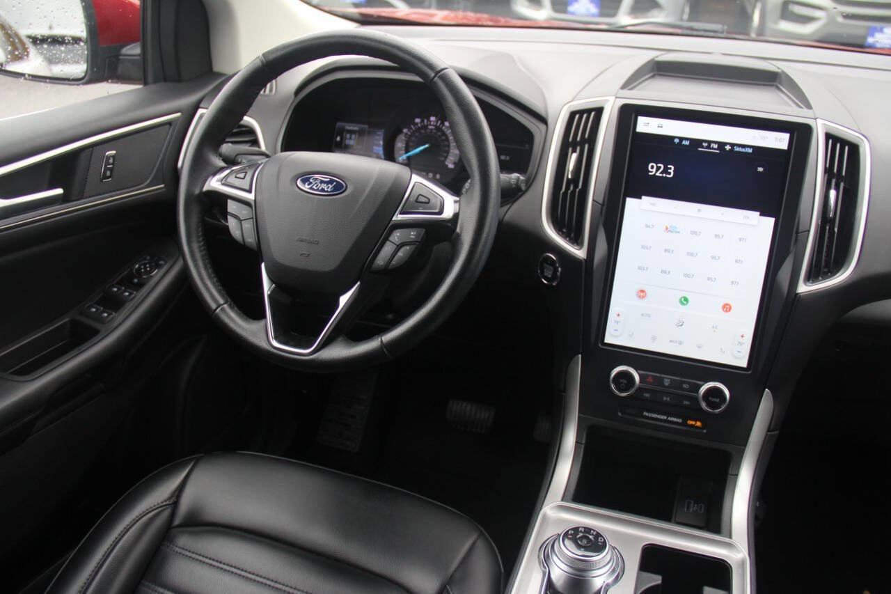 Certified 2024 Ford Edge SEL image 15