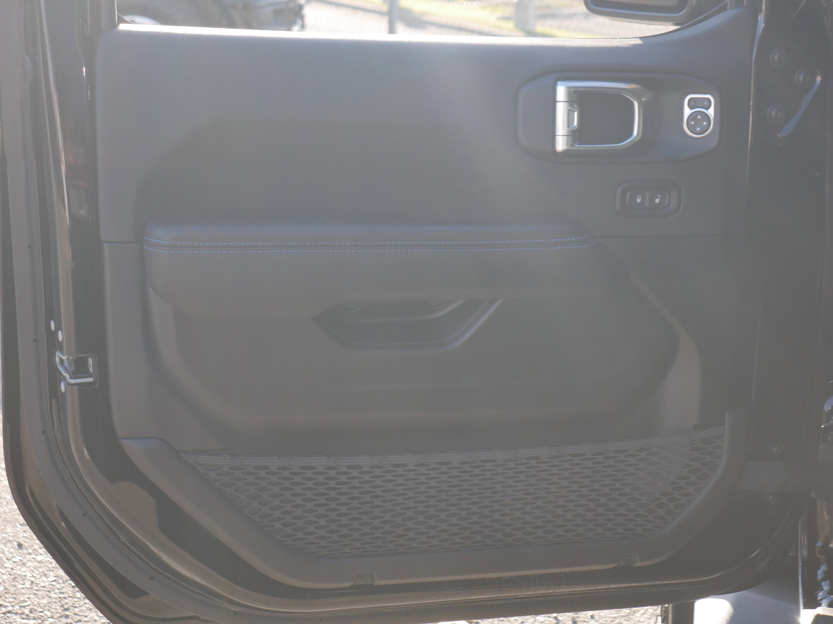 Used 2024 Jeep Wrangler High Altitude image 39