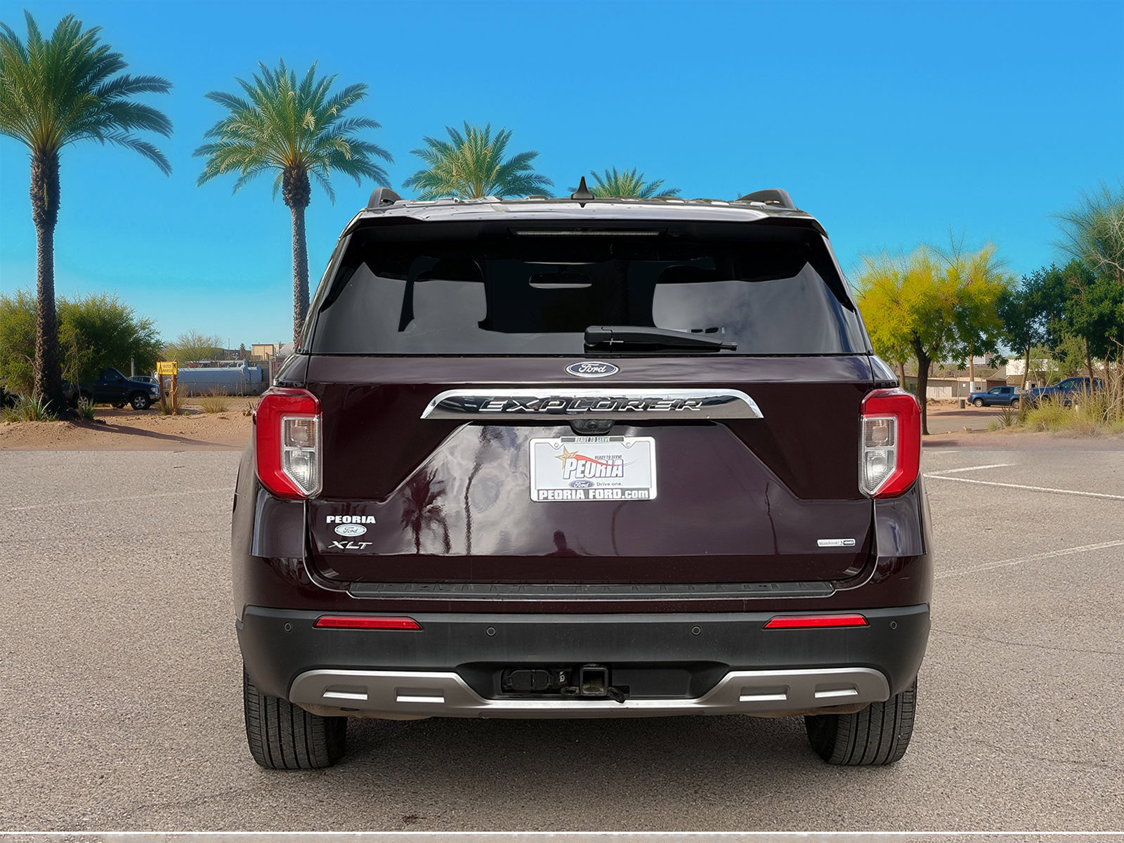 Certified 2023 Ford Explorer XLT w/ Equipment Group 202A AWD/4WD image 4