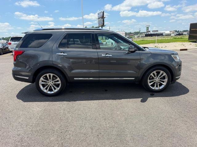 Certified 2018 Ford Explorer Limited w/ Equipment Group 301A FWD image 4