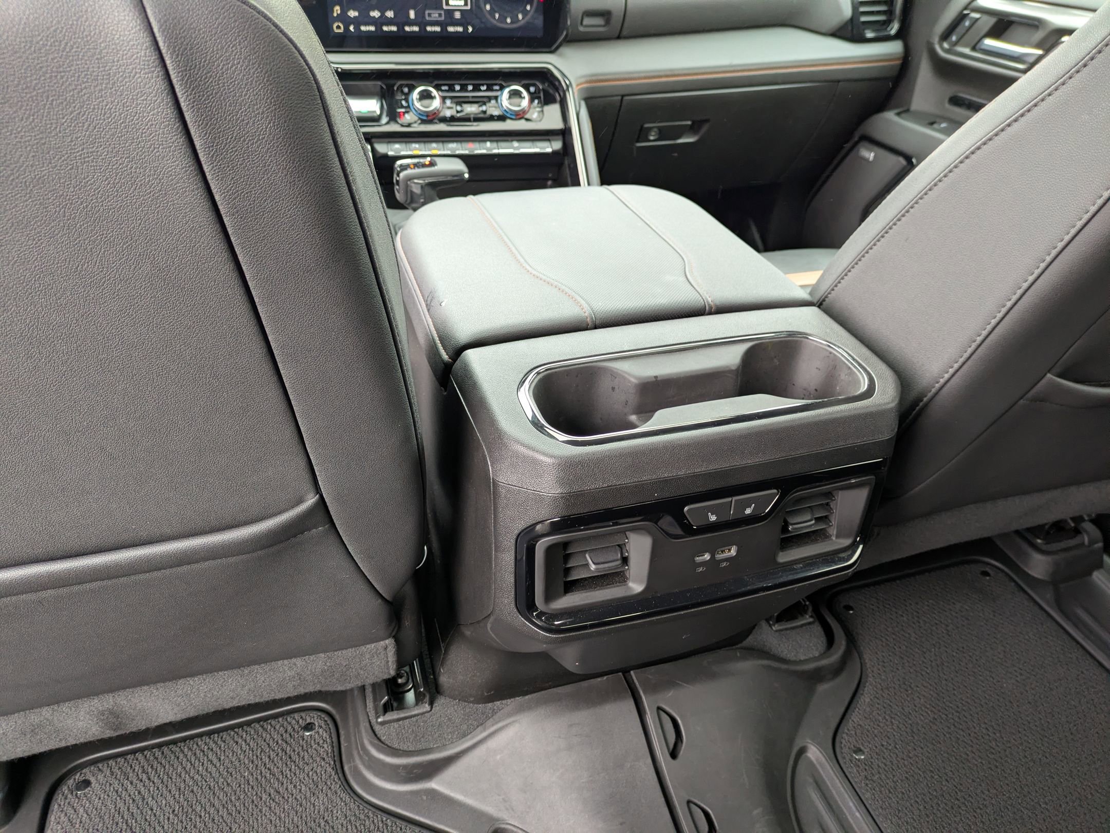 Used 2024 GMC Sierra 1500 AT4 w/ Technology Package image 31