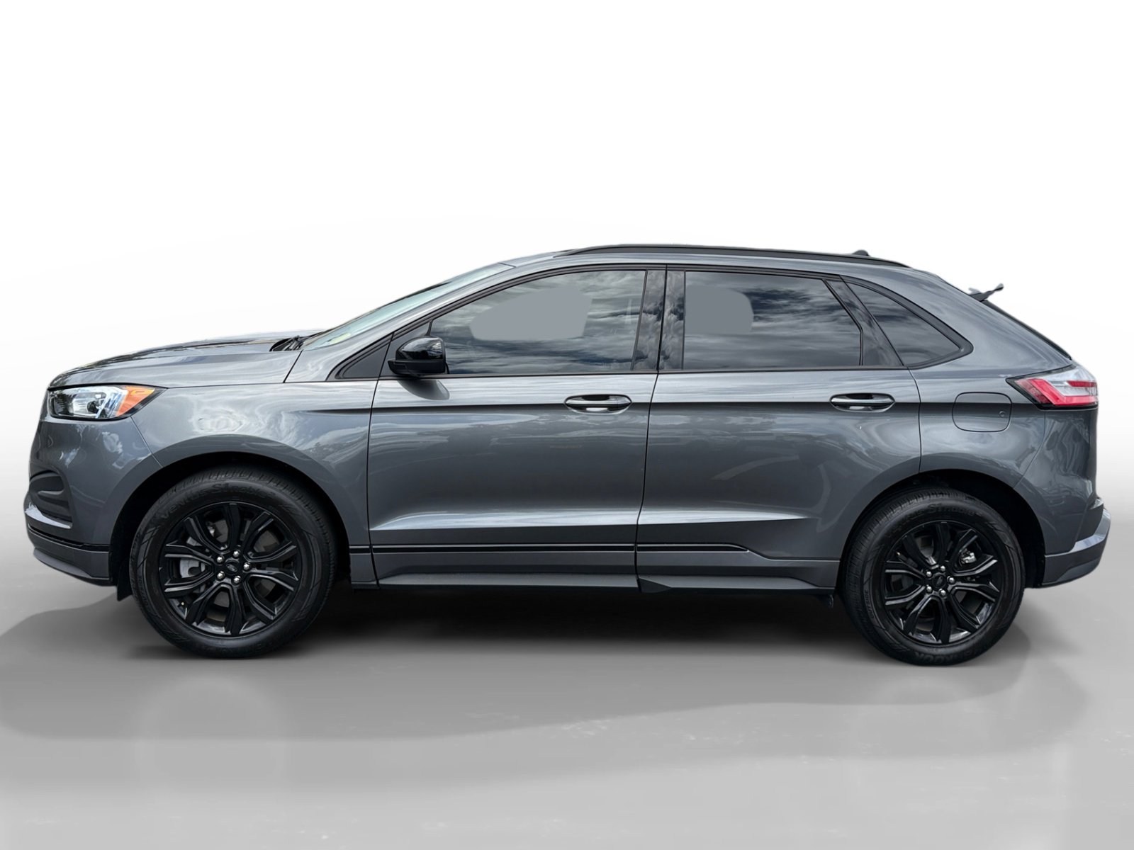 Certified 2023 Ford Edge SE w/ Black Appearance Package AWD/4WD image 2