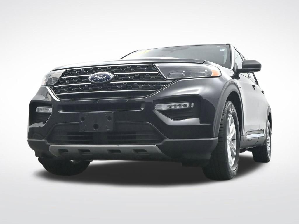 Certified 2024 Ford Explorer XLT w/ Equipment Group 202A image 33