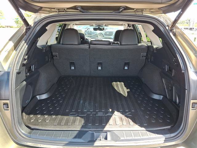 Used 2023 Subaru Outback Limited XT AWD/4WD image 29