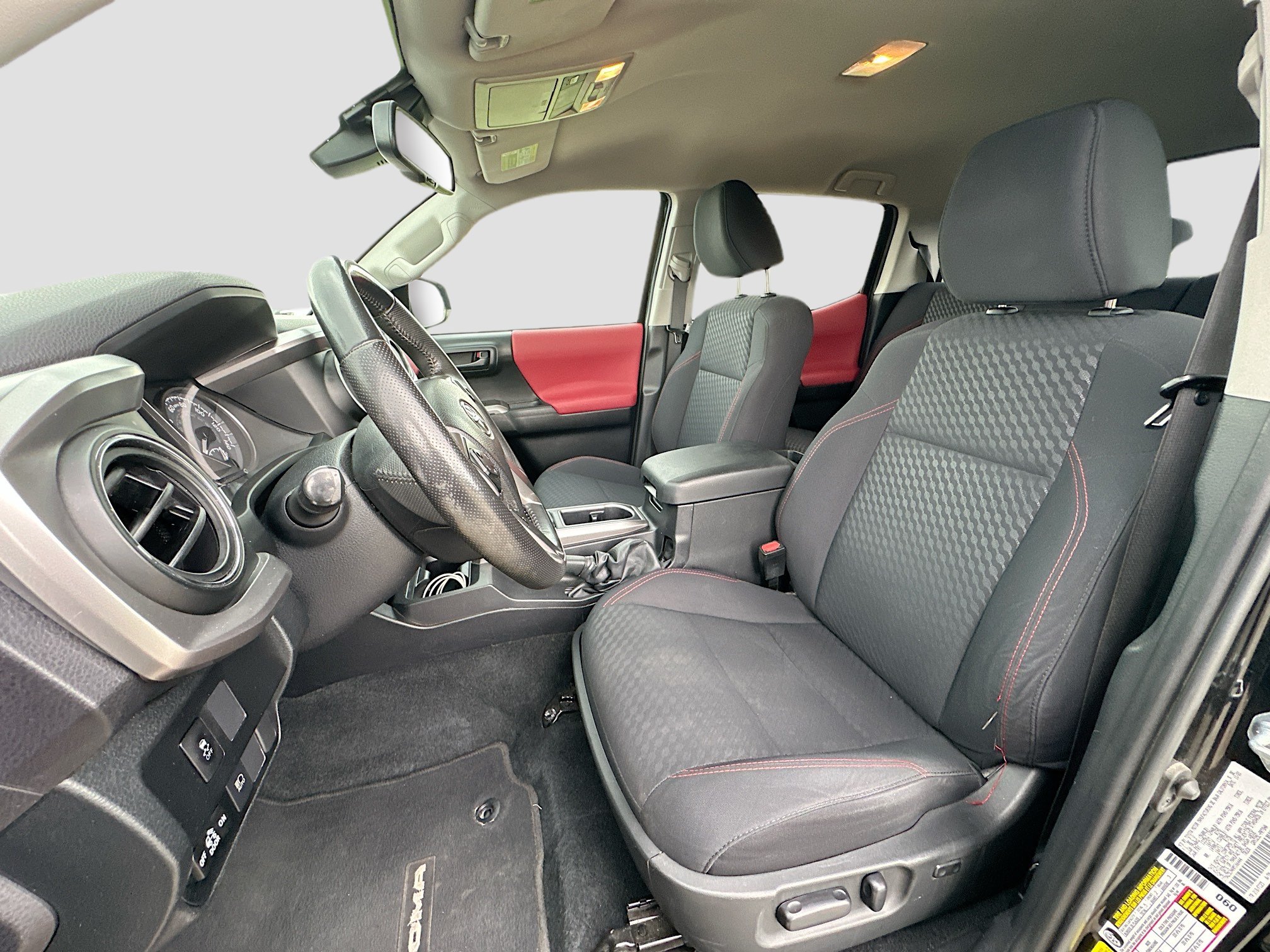 Used 2022 Toyota Tacoma SR5 w/ Technology Package RWD image 19