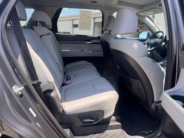 Used 2022 Hyundai Palisade SEL w/ 8P Bench Seat Package AWD/4WD image 13