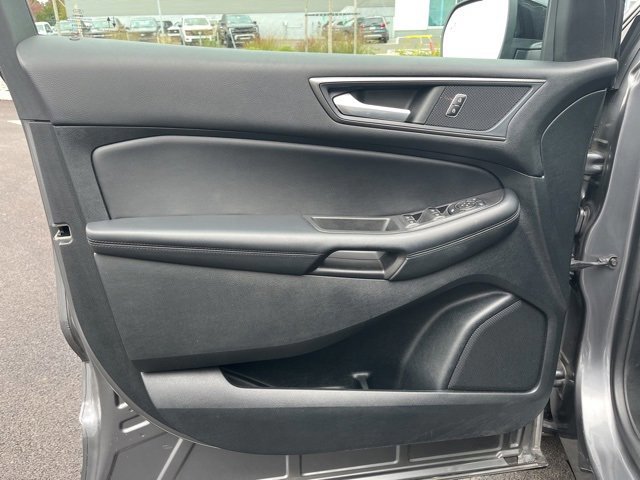 Certified 2022 Ford Edge SE w/ Black Appearance Package image 14