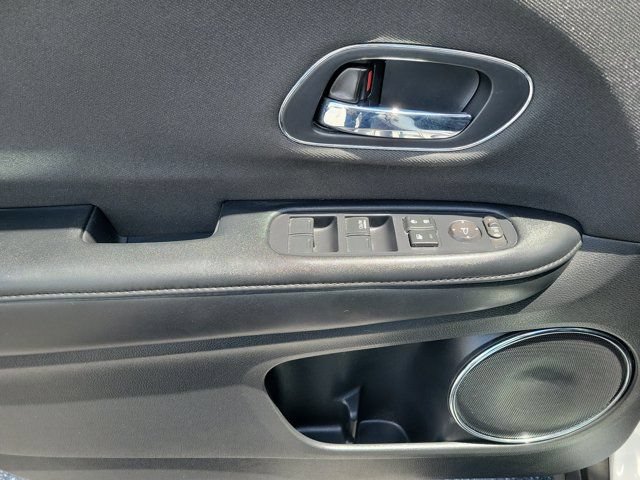 Used 2022 Honda HR-V EX image 16