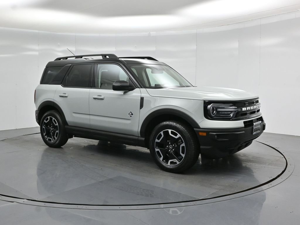 Certified 2022 Ford Bronco Sport Outer Banks w/ Tech Package AWD/4WD image 28