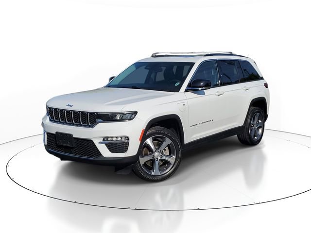 Used 2023 Jeep Grand Cherokee 4WD 4xe image 1
