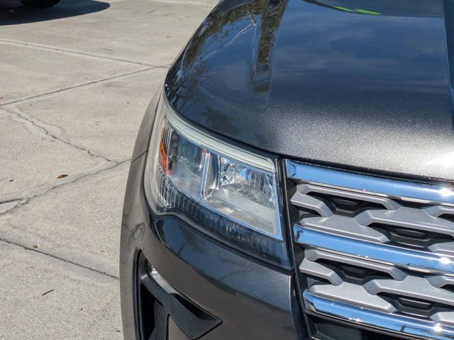 Certified 2019 Ford Explorer Limited w/ Ford Safe & Smart Package image 9