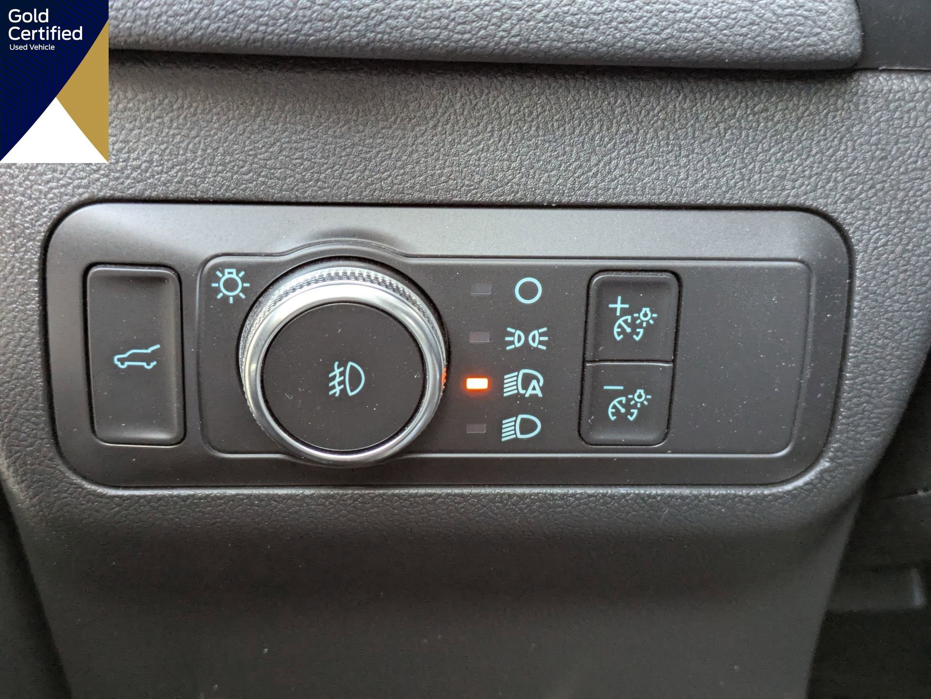 Certified 2022 Ford Escape SEL w/ Technology Package image 30