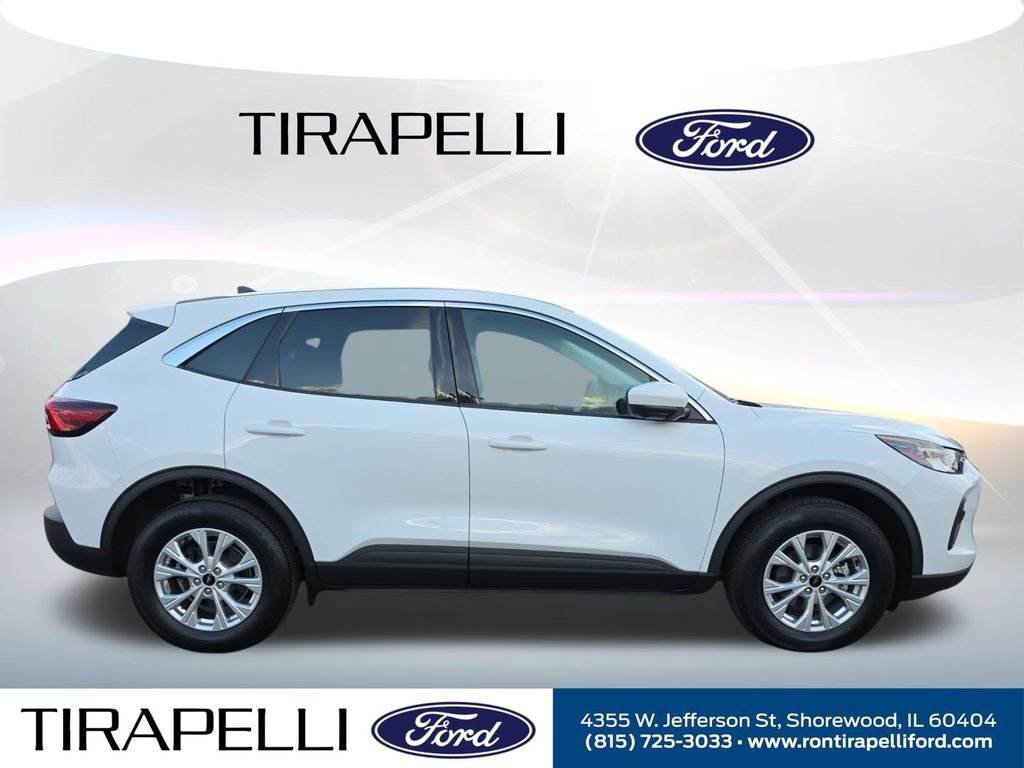 Certified 2023 Ford Escape Active w/ Tech Pack #2 AWD/4WD image 2