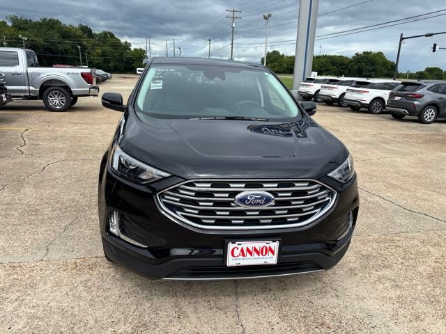 Certified 2024 Ford Edge Titanium AWD/4WD image 4