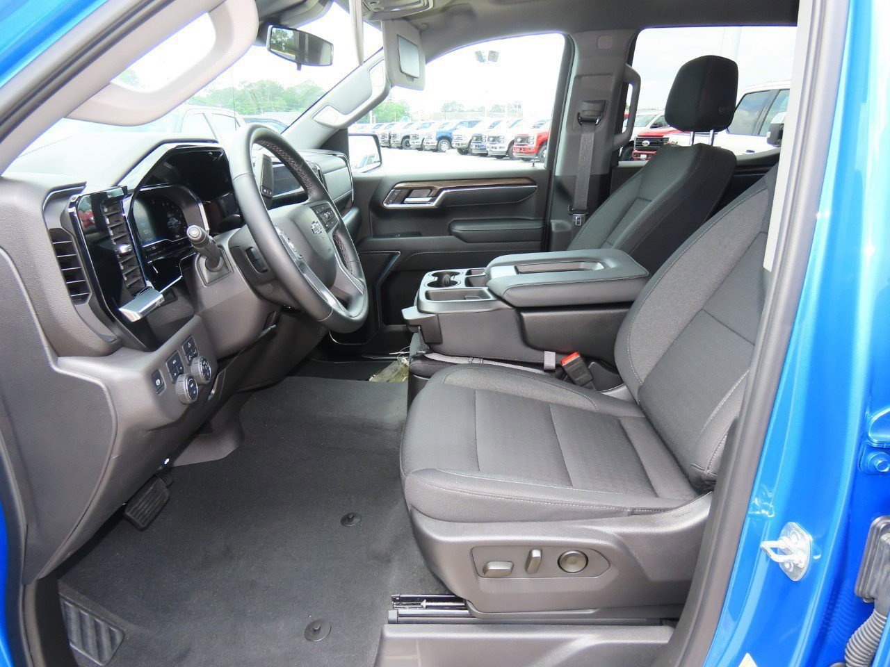 Used 2025 Chevrolet Silverado 1500 RST image 25
