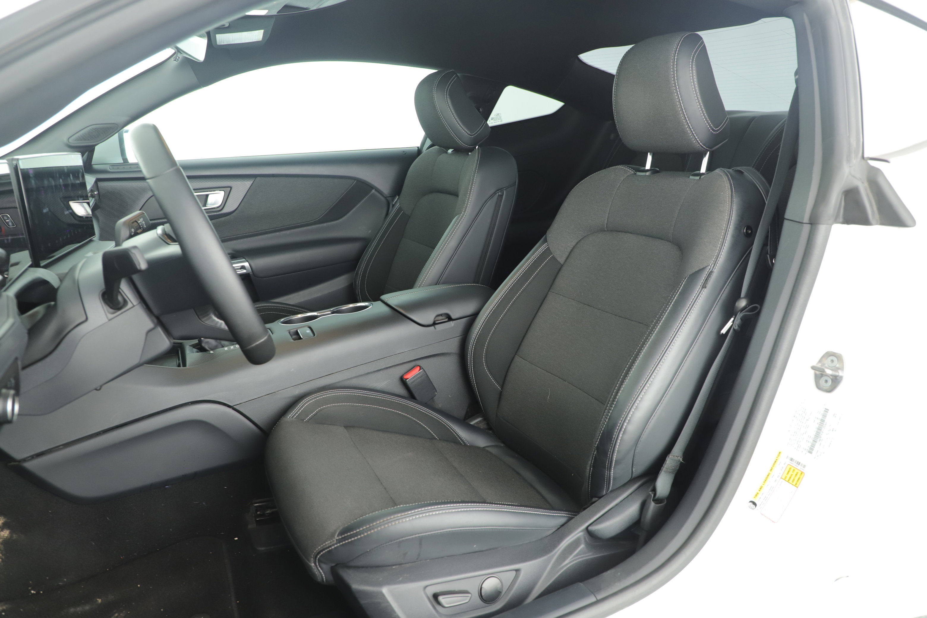 Certified 2024 Ford Mustang Coupe RWD image 10