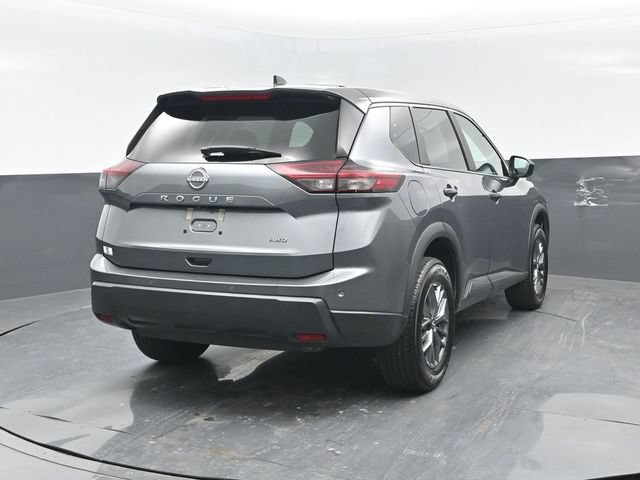 Used 2025 Nissan Rogue S AWD/4WD image 18