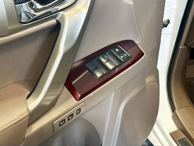 Used 2019 Lexus GX 460 Premium AWD/4WD image 16