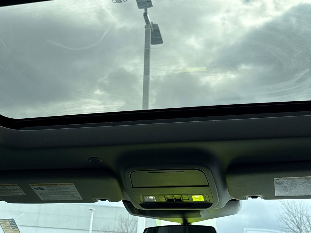 Certified 2023 Ford Explorer XLT image 16