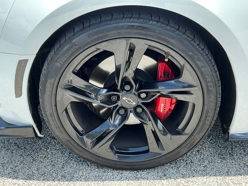 Used 2022 Chevrolet Camaro SS RWD image 25